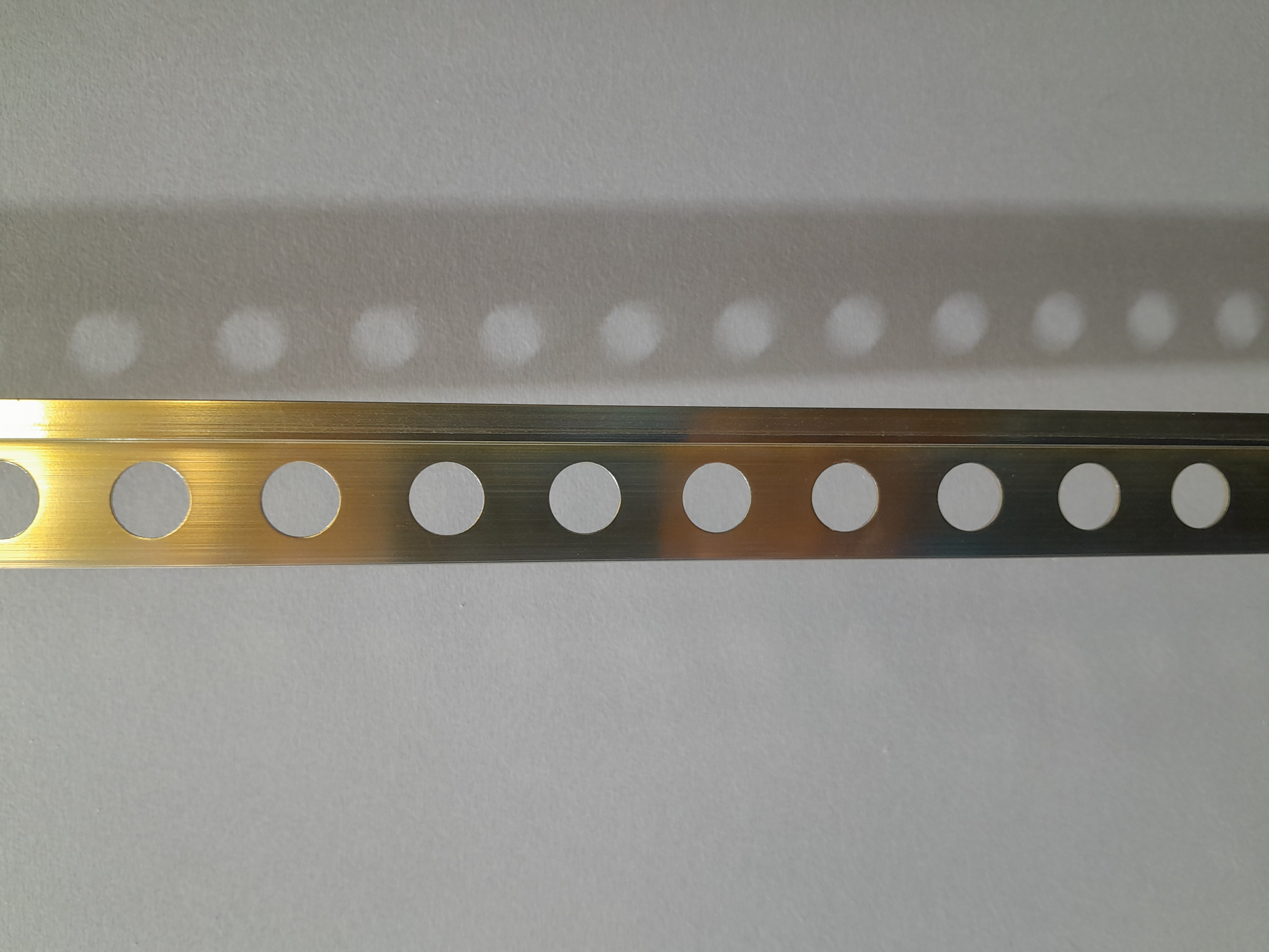 LISTEL ALU COULEUR OR 6MM