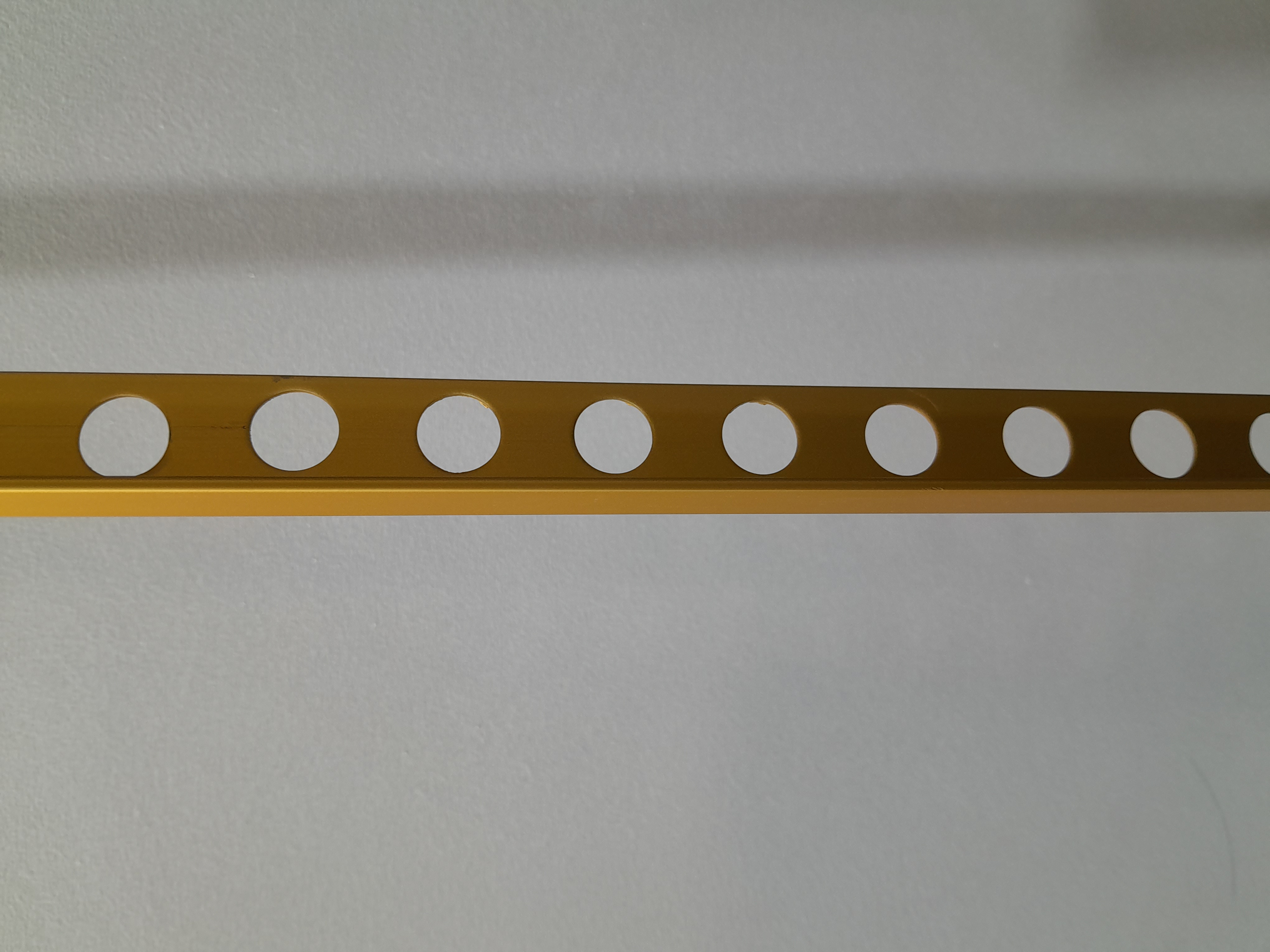 BAGUETTE DE FINITION ALU COULEUR DORE MATE